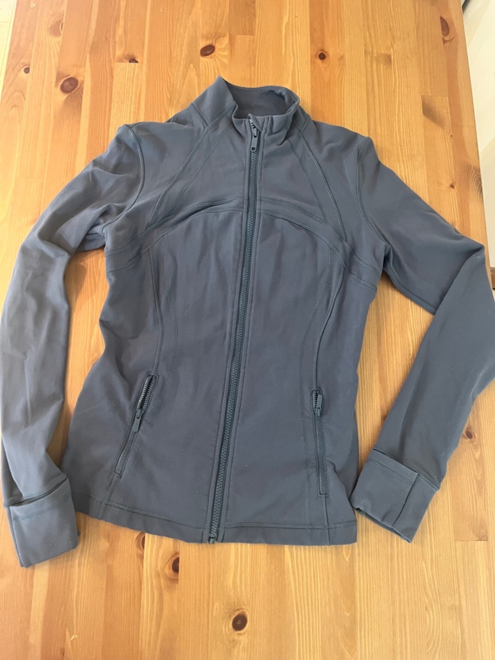 Size 6 gray Lululemon define jacket